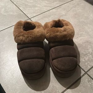 Ugg platforms